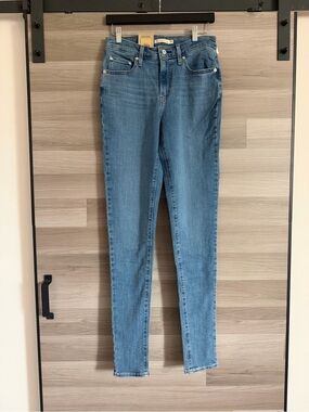 Levi's 721 High-Rise Skinny Jeans Size 29x34 NWT